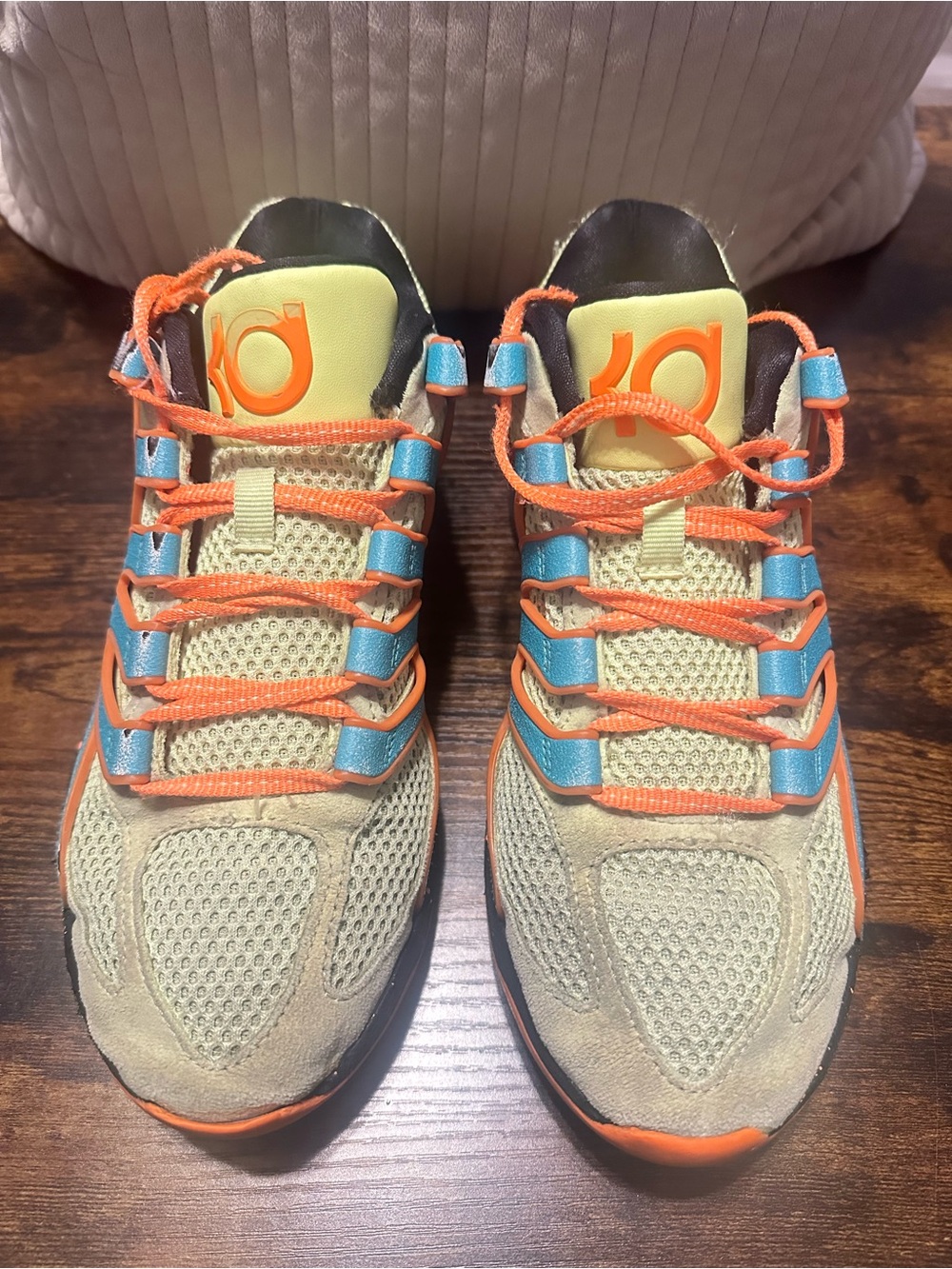 Nike men’s long yellow Orange Sneakers